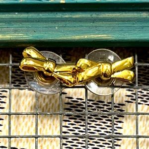 Kate Spade ♠️ bow studs